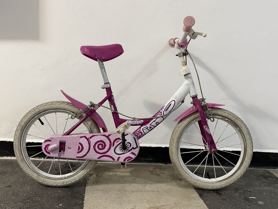 Детско колело , бяло, розово, червено