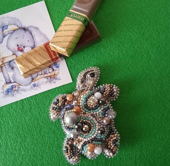 Брошь ручной работы