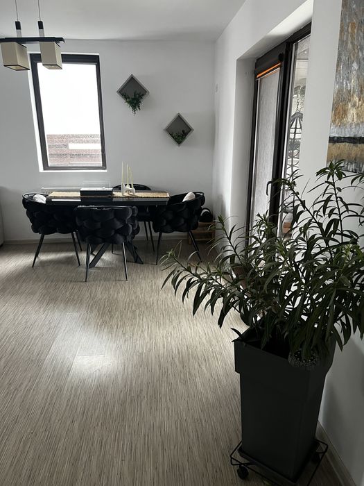 Vand casa tip duplex în comuna Berceni