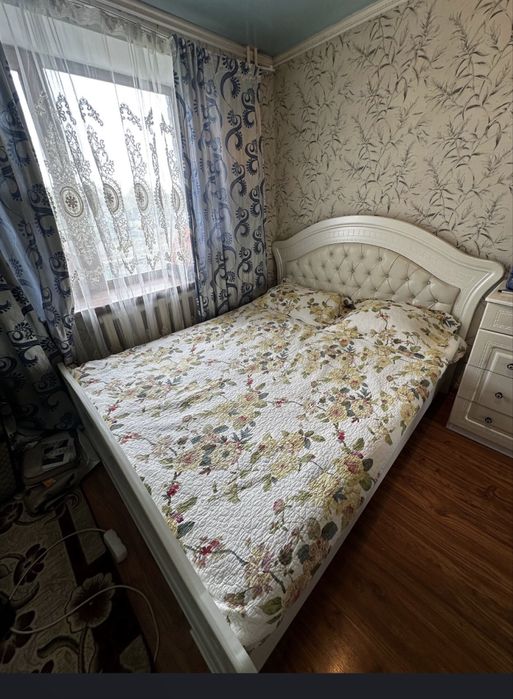 Продам спальные гарнитур