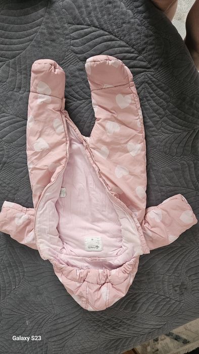 Продам комбинезон на весну для девочки