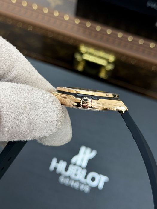 Hublot Classic Fusion Lady  33mm  Gold