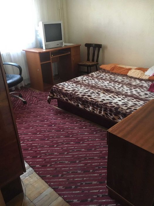 Proprietar ofer spre închiriere cameră apartament