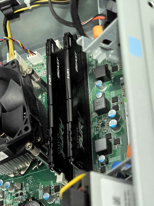 Unitate Dell Optiplex 3060 îmbunătățit