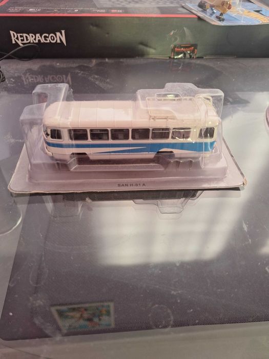 Легендарните автобуси 15 за брой