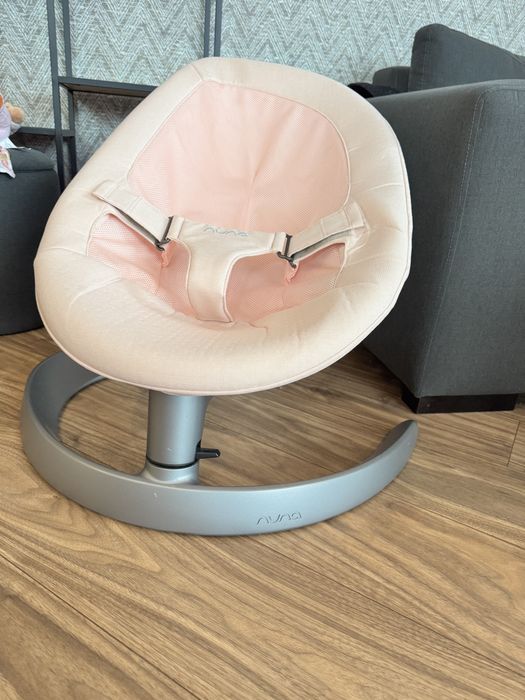 Nuna Leaf розова