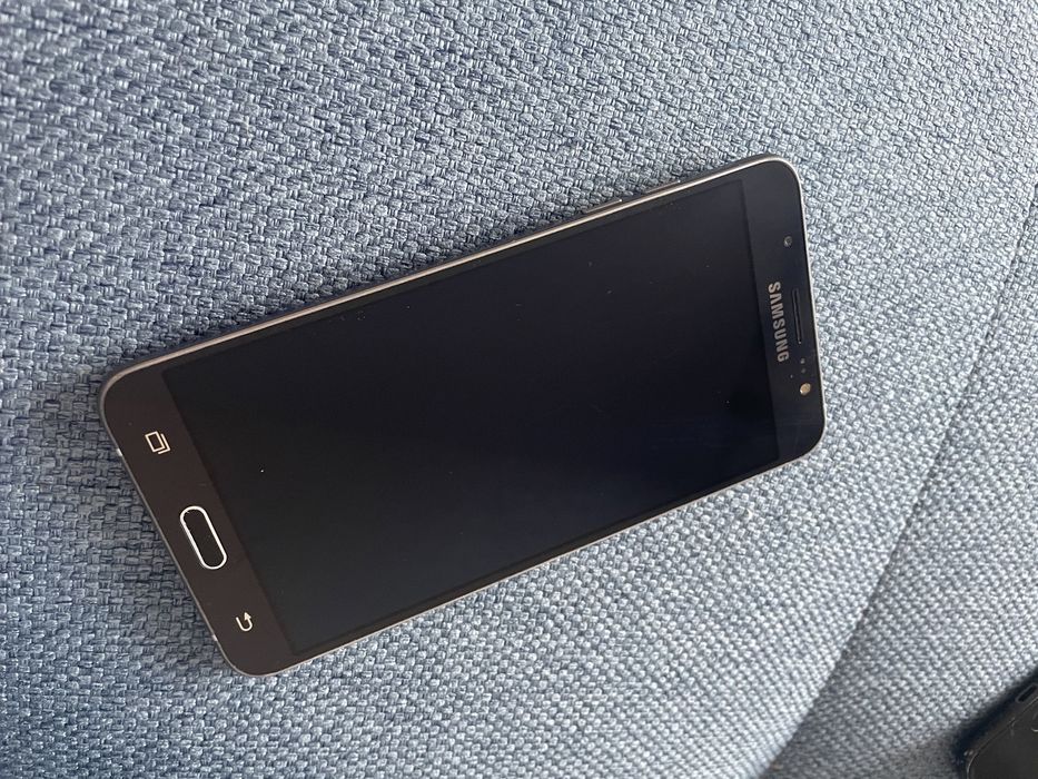 Samsung j7 2/16gb