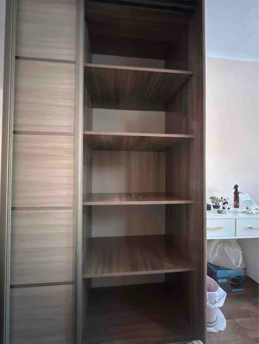 Шкаф,б/у,есть торг