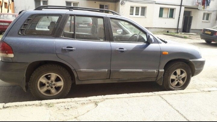 Dezmembrari Dezmembrez Hyundai Santa fe 1 si 2 motor 2.0 2.2