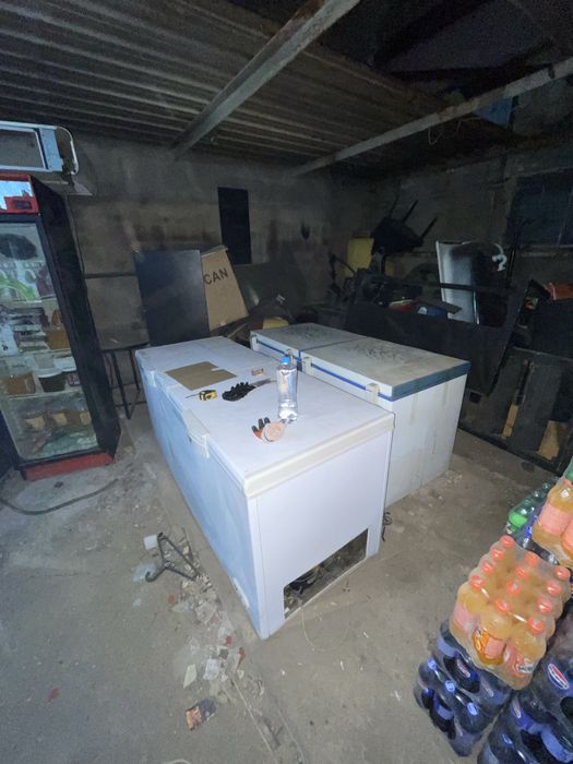 Продаается морозильныей ларь , холодильник, ледо генератор