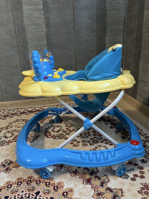 Ходунок Babyton в синем цвете