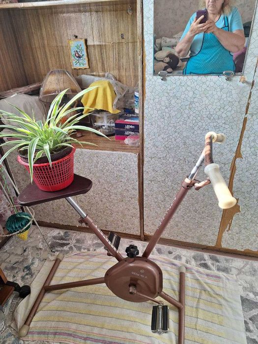 Советский тренажёр-велосипед — прочный, рабочий, отличное качество