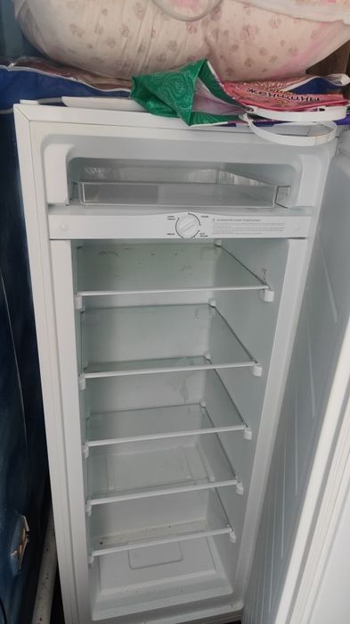 Продам морозильную камеру