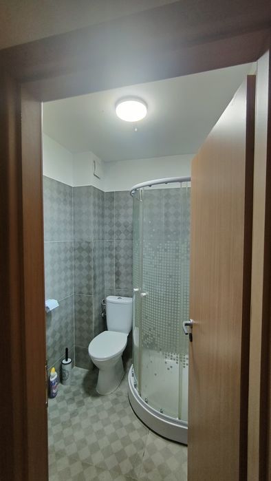 Persoana fizica închiriez mini Garsoniera zona Siraj Camera de cămin