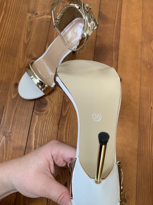 Уникални елегантни сандали