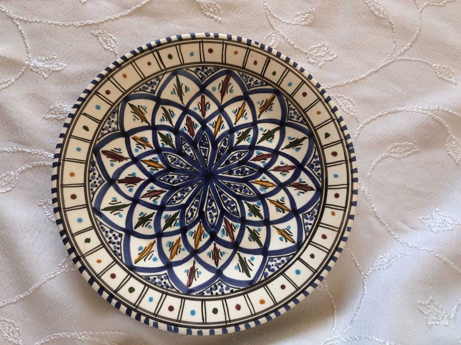 Керамична чиния, ръчна изработка, 25 см. диаметър, уникат, Тунис