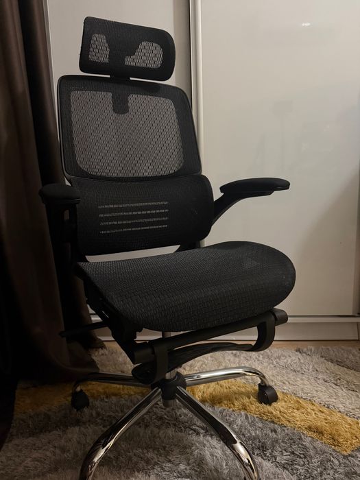 Ергономичен офис стол