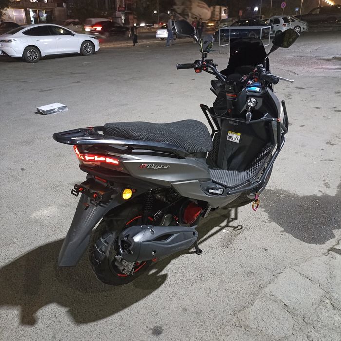 Skuter Tiger GST  ideal