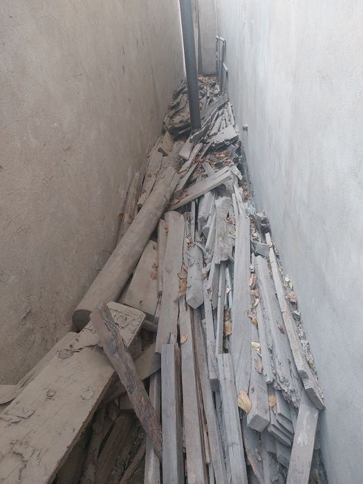 Отдам дрова,доски, бесплатно.