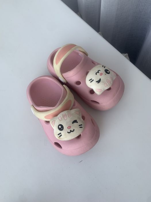 Туфли сандали для девочки 21 24 25 размер