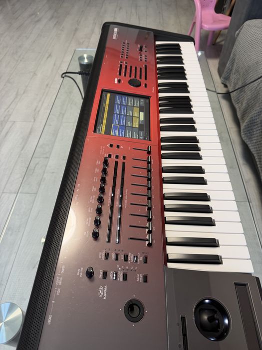 Korg kronos 3 с гаранция 20 месеца остатъчна