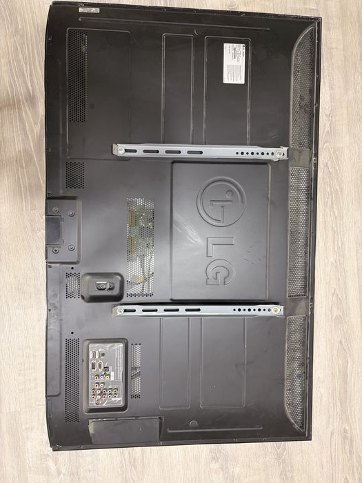 Продам телевизор LG