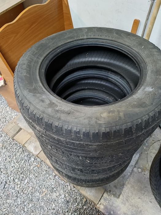 Продам летнюю резину р16