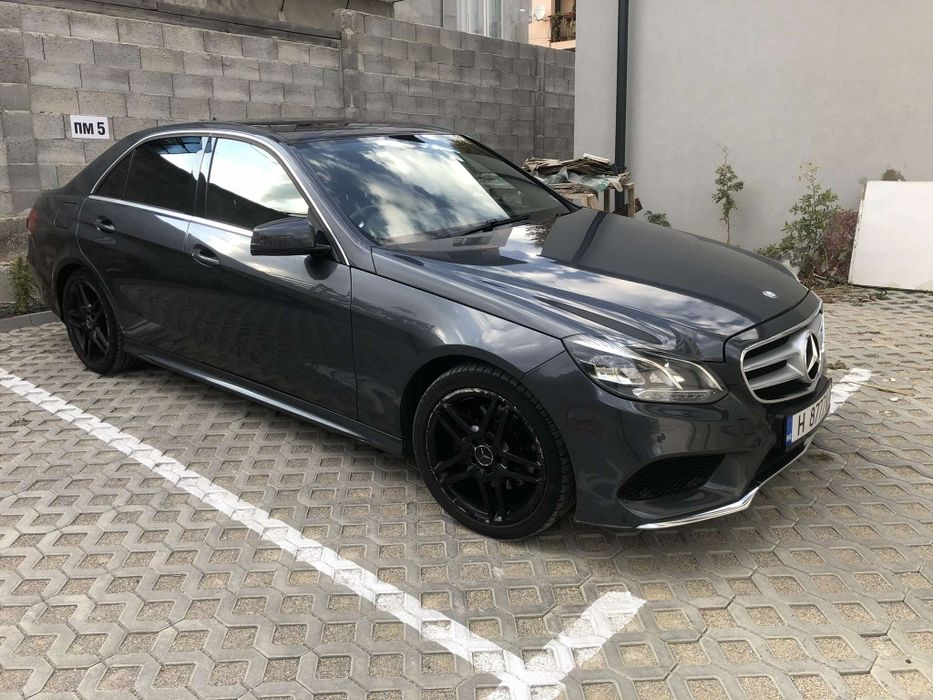 Mercedes-Benz E 220 AMG
