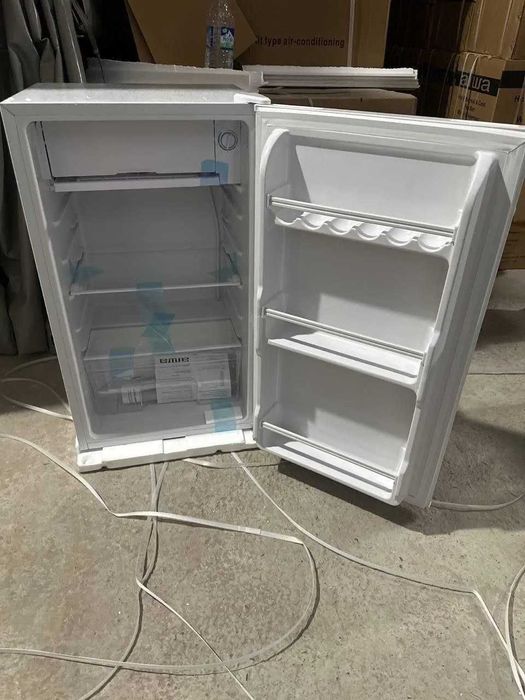 Продается холодильник 90 л