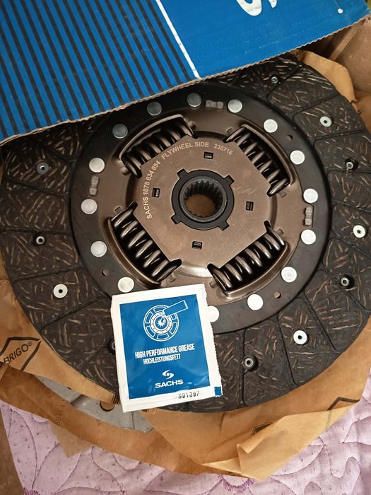 Kit ambreaj kia sportage 2007