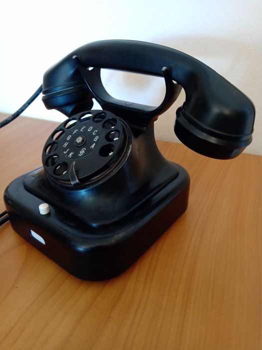 Ретро телефон SIEMENS & HALSKE работещ