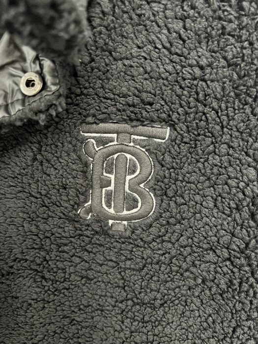 Geaca pufoasa BURBERRY super calitate