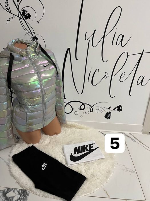 Seturi dama  geacă +tricou +colanti