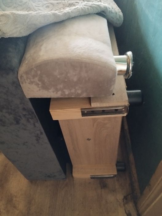 Продам новую тахту.