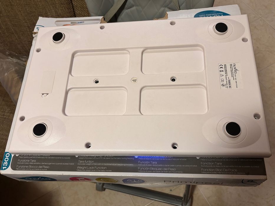 Nuvita Primipesi кантар, работещ