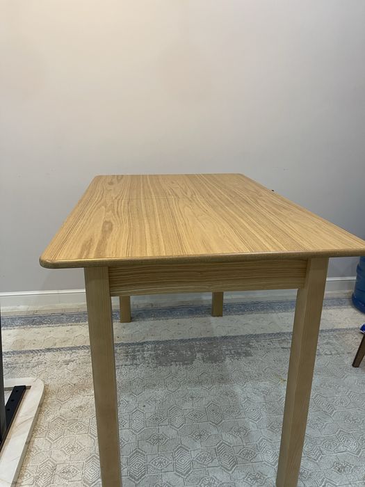 Стол со стульями