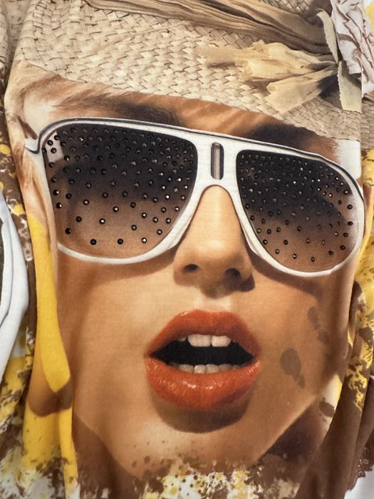 Tricou cu strasuri S/M