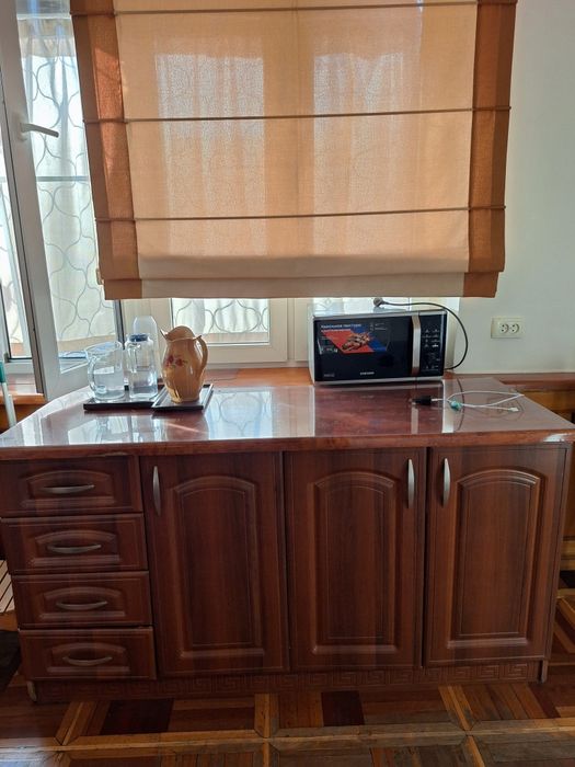 Продаю свой кухонный гарнитур б.у в хорошем состоянии  200 $