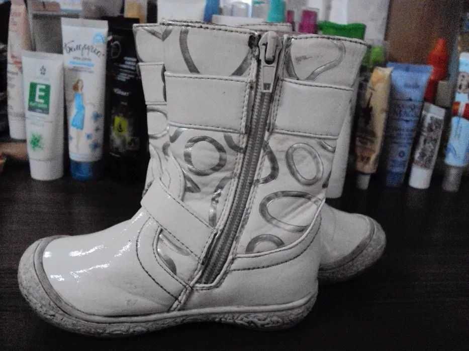 Сапожки разные на девочку 1-3 года