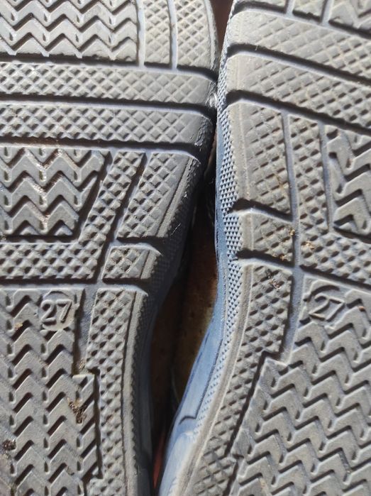 Adidas copii de la babyavus, mărimea 27, sunt purtați f puțin.