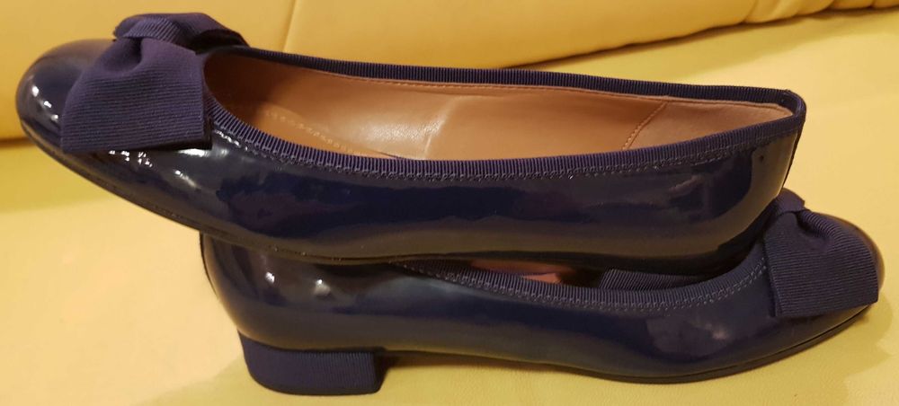 Pantofi eleganți de damă, din piele naturală lăcuită, firma Anna Cori