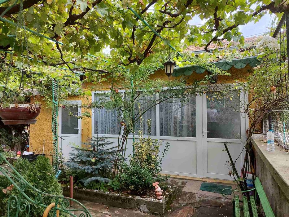 Продажба на самостоятелна къща в с.Веселиново!Отлично състояние!