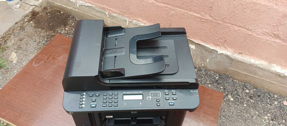 продам принтер HP LaserJet 1536dnf MFP