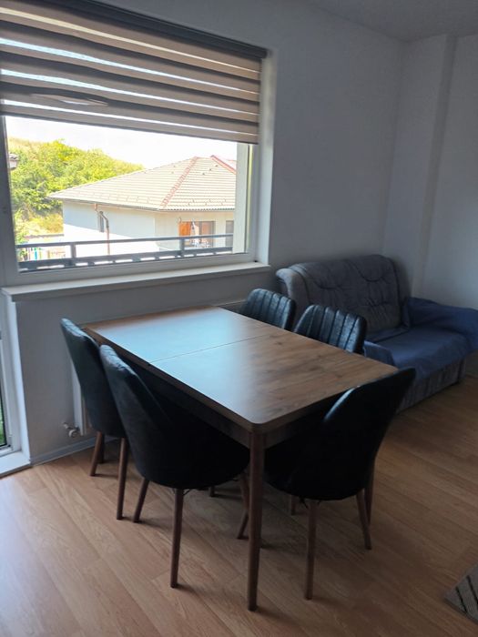 Dau in chirie apartament disponibil de la 1 octombrie