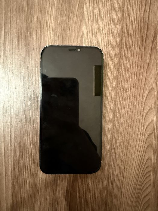 Продается Айфон 12