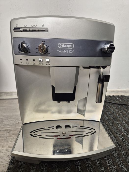 Expresor DeLonghi Automat