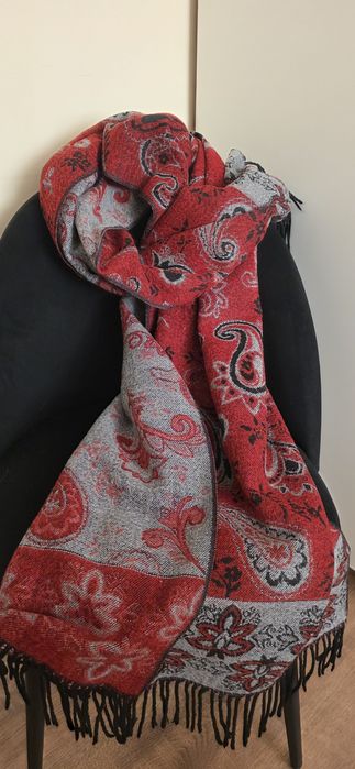 Тёплые платки и палантины, огромные.