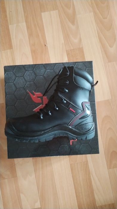 Зимние рабочие ботинки