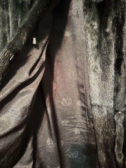 Продам норковую шубу срочно