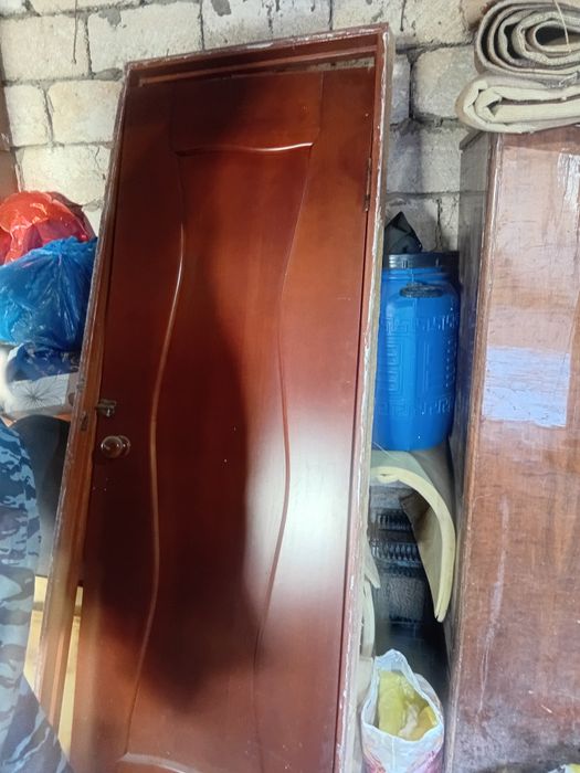 Есік сатылады. 70тік